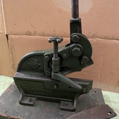 SOLD / Edwards Hand Lever Shear