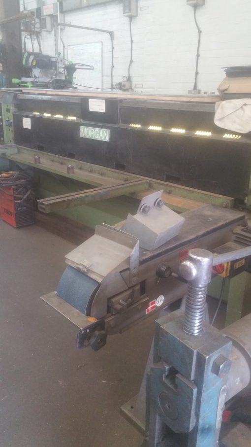 SOLD / Morgan MGM 2500/6 Mechanical Shear - Image 2
