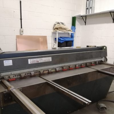 SOLD / Edwards DD 2000/3.25 Direct Drive Mechanical Shear