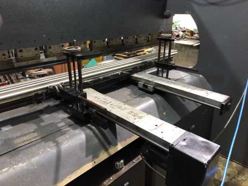 SOLD / Edwards Adira QH 6025 Hydraulic Upstroke Pressbrake - Image 3