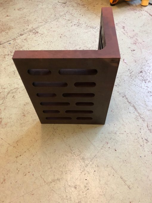 SOLD / Cast Angle Plate - Image 2