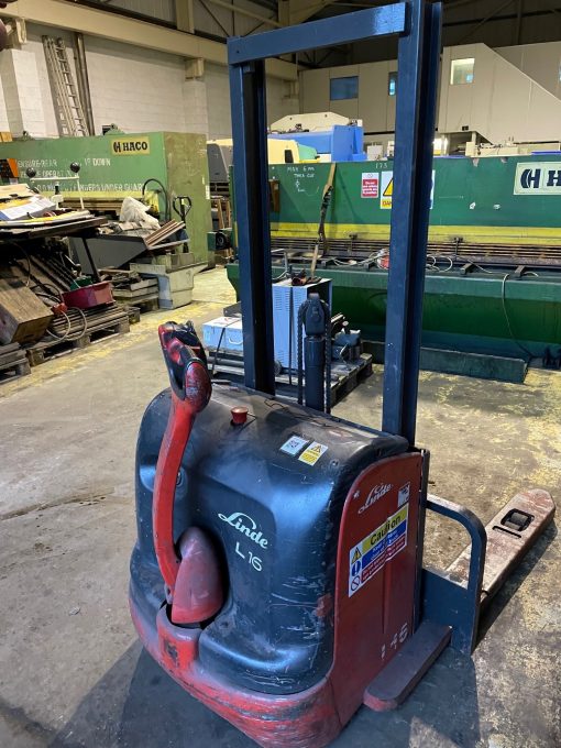 SOLD / Linde L16/372 Electric Stacker / Lift Truck