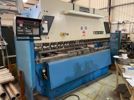 Sold / Macform QA 30-125 Hydraulic Upstroke Pressbrake