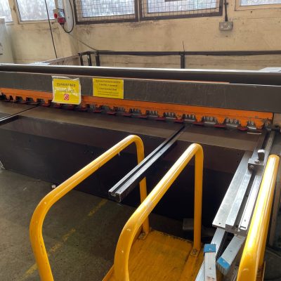 SOLD / Edwards DD 2500/3.25 Direct Drive Mechanical Shear