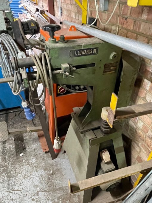 SOLD / Edwards UR4 Power Swager