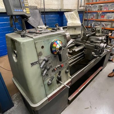 SOLD / Colchester Triumph 2000 Gap Bed Centre Lathe