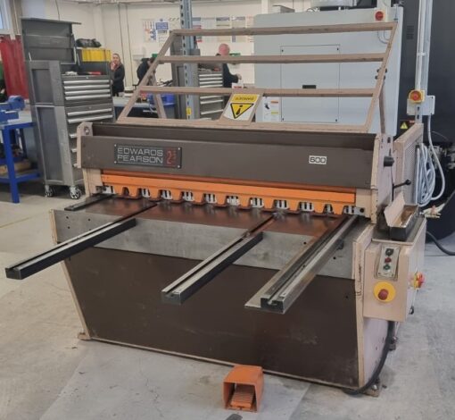 SOLD / Edwards DD 1250/2.5 Direct Drive Mechanical Shear