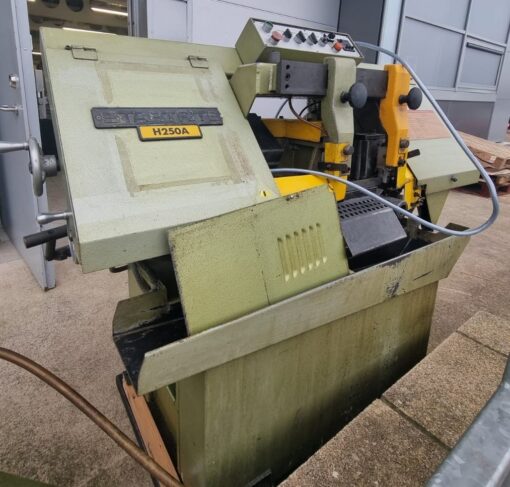 SOLD / Startrite H250A Automatic Horizontal Bandsaw - Image 2