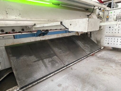 SOLD / Ermaksan HGS 3100-6 Hydraulic Shear - Image 5