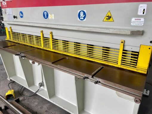 SOLD / IMAL CCO 25/4-6 Hydraulic Guillotine Shear - Image 2