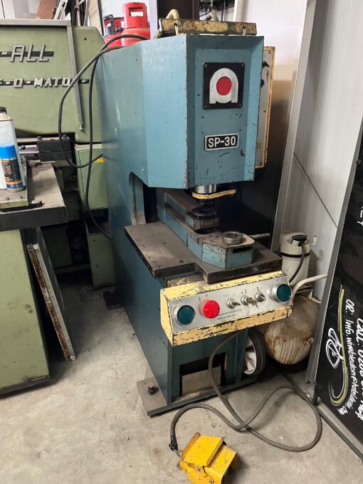 Amada SP30 Hydraulic Press - Image 3