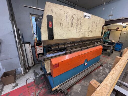 SOLD / Megoform PB 30100 Hydraulic Upstroke Pressbrake - Image 2