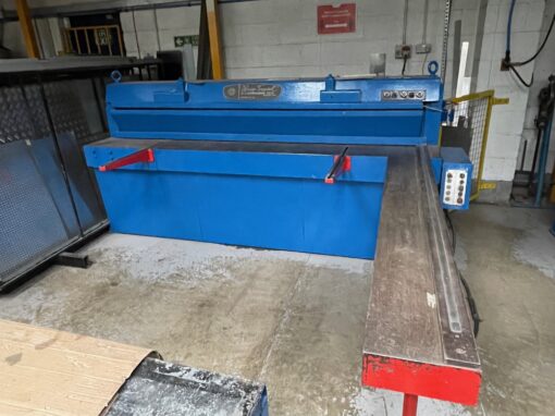 SOLD / Edwards Besco Truecut 8/125 Mechanical Shear