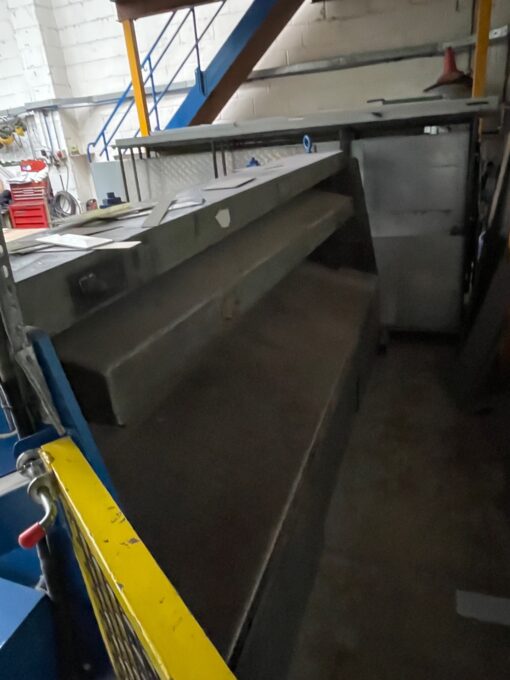 SOLD / Edwards Besco Truecut 8/125 Mechanical Shear - Image 3