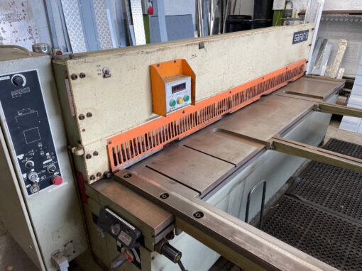 SOLD / Safan VS 255-4 Hydraulic Shear - Image 8