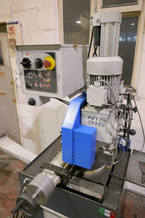 SOLD / Macc NTS 315 Semi-Auto Vertical Action Circular saw - Image 2