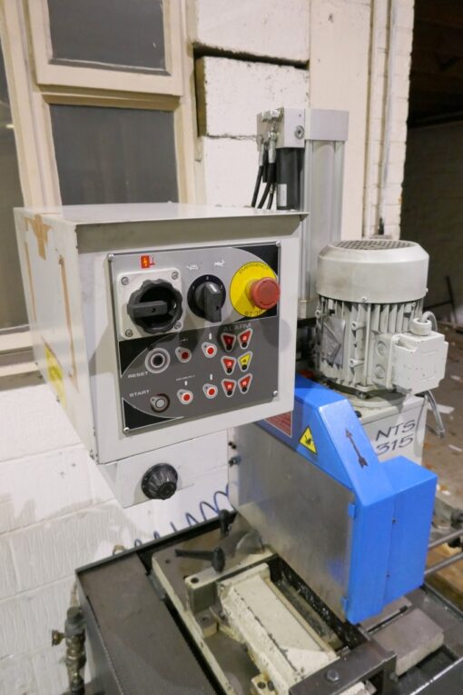 SOLD / Macc NTS 315 Semi-Auto Vertical Action Circular saw - Image 6