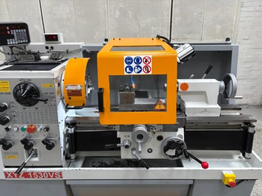 XYZ 1530VS Gap Bed Centre Lathe - Image 11