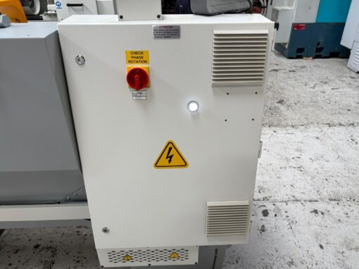 XYZ 1530VS Gap Bed Centre Lathe - Image 5