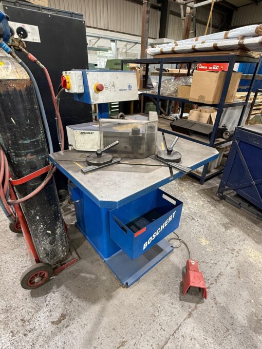 Boschert LB 12/6 Hydraulic Corner Notcher - Image 4
